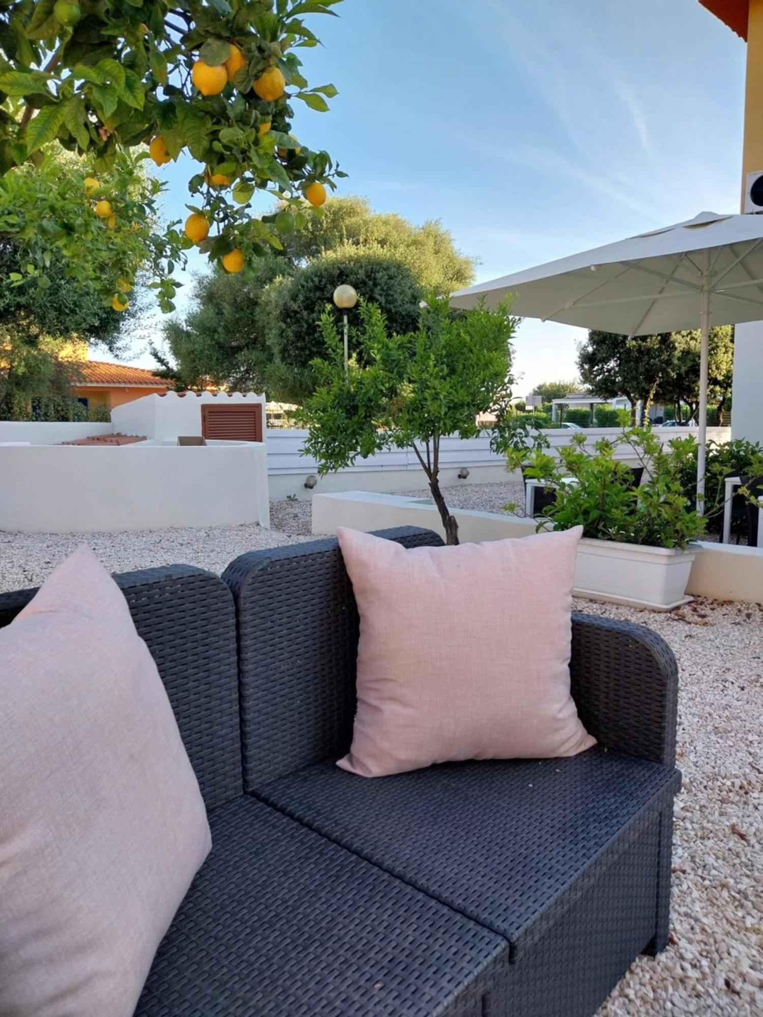 Mivida "Le Stanze Di Ada" Bed & Breakfast San Teodoro  Exterior photo
