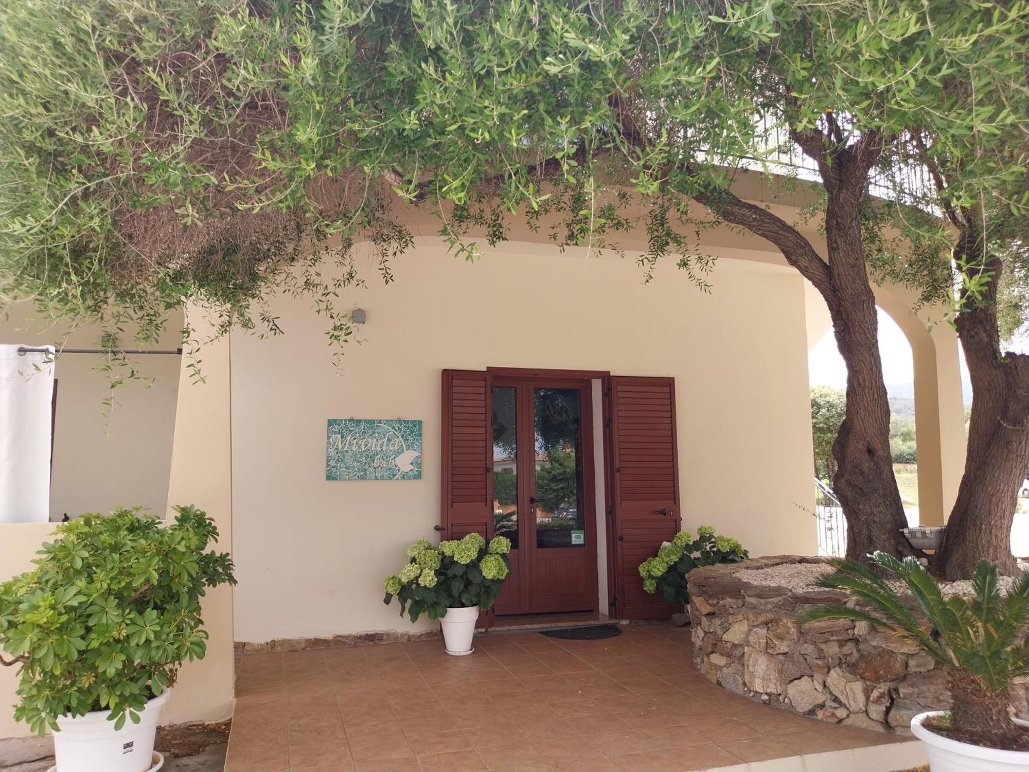 Mivida "Le Stanze Di Ada" Bed & Breakfast San Teodoro  Exterior photo